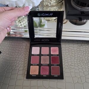 Sigma Beauty ROSY Eyeshadow Palette